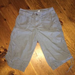 Women’s GAP Bermuda shorts size 4 gray great shape